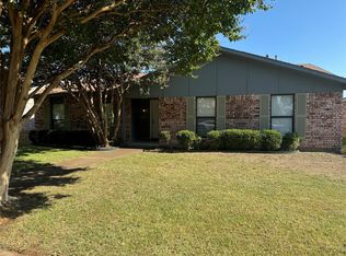 2004 White Ash Rd, Carrollton, TX 75007