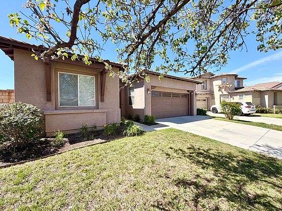3rd image of 34629 Sagebrush Ln