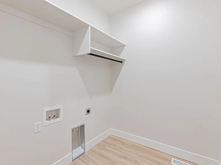 455 Blue Spruce — Photo 22