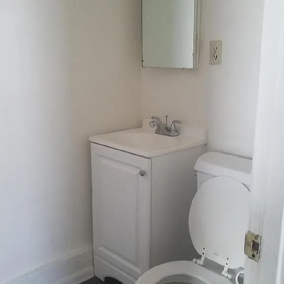 551 Weber St — Photo 4