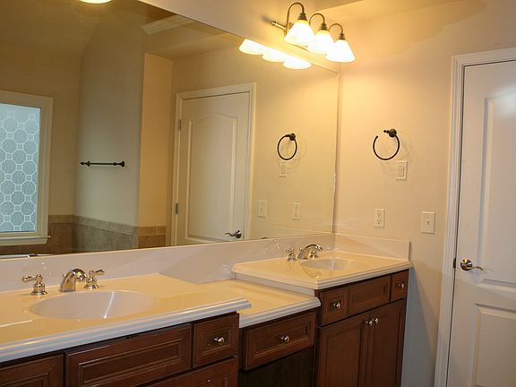 4th image of 893 Preserve Bluff Dr