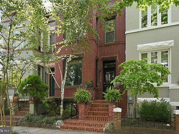 2nd image of 2204 Flagler Pl NW