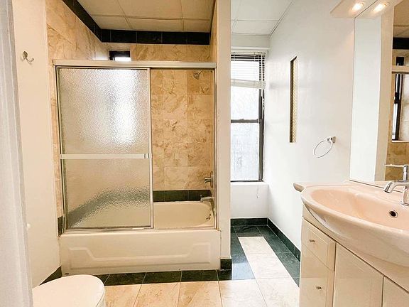 3rd image of 181 Guernsey St APT 4R