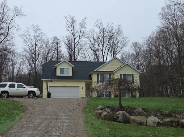 2258 N East Lake Rd, Hopkins, MI 49328