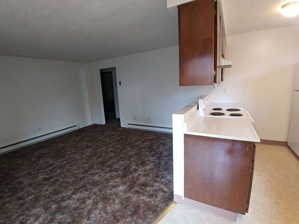 2nd image of 3121 Madison St