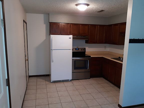 2nd image of 1000 & 1002 Delaware Ave #1000