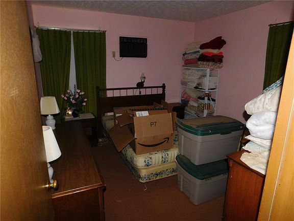3rd image of 2513 Norman Ave