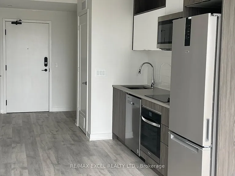 60 Princess St #914 — Photo 22