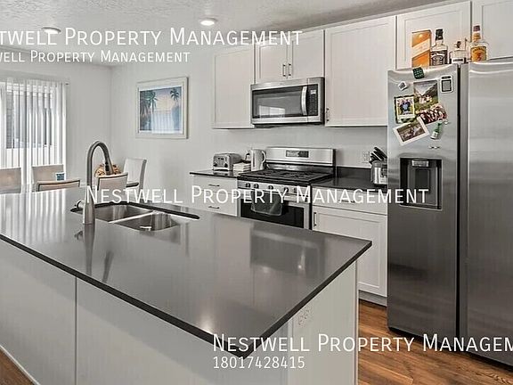 3rd image of 279 N Pier Ln