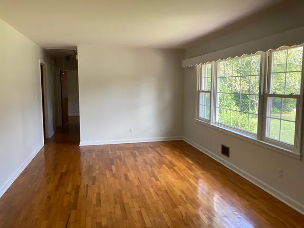 5311 Greenleaf Dr, Wilmington, NC 28403