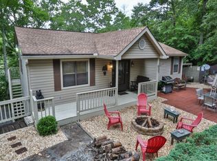 168 Acorn Ct, Ellijay, GA 30540