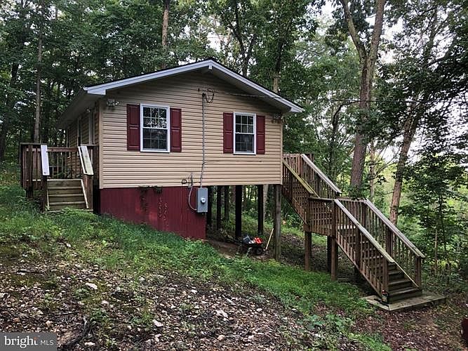 1st image of 1312 Old Oak Ln