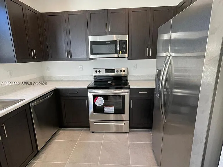 2634 SE 11th Ct #2634 — Photo 9