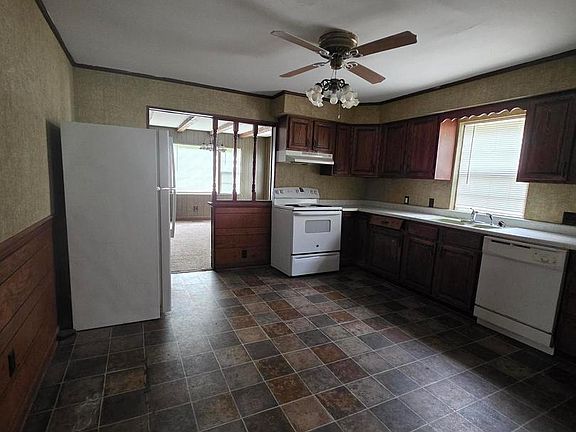 5th image of 218 Phillip Morris Dr