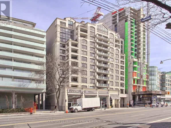 99 Avenue Rd #706, Toronto, ON M5R 2G5