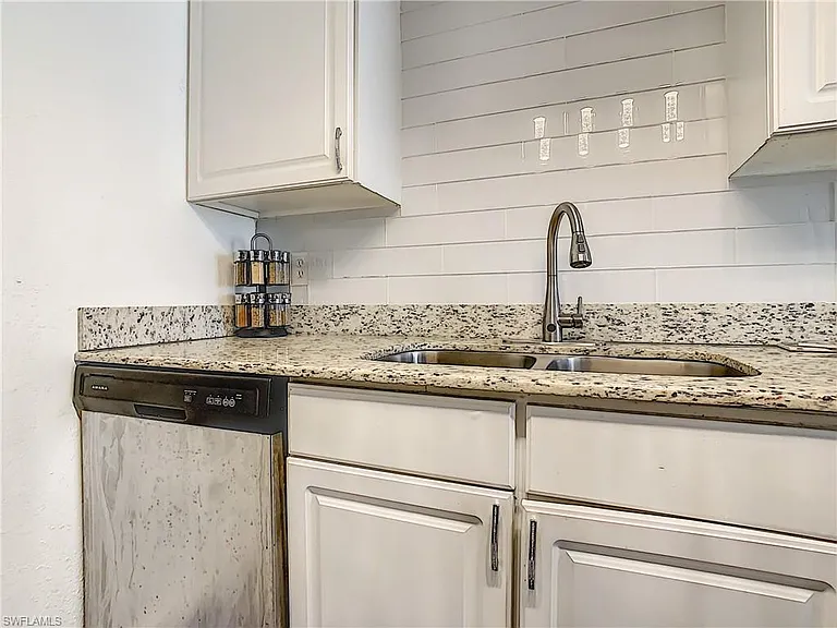 4625 Bayshore Dr #D8 — Photo 13