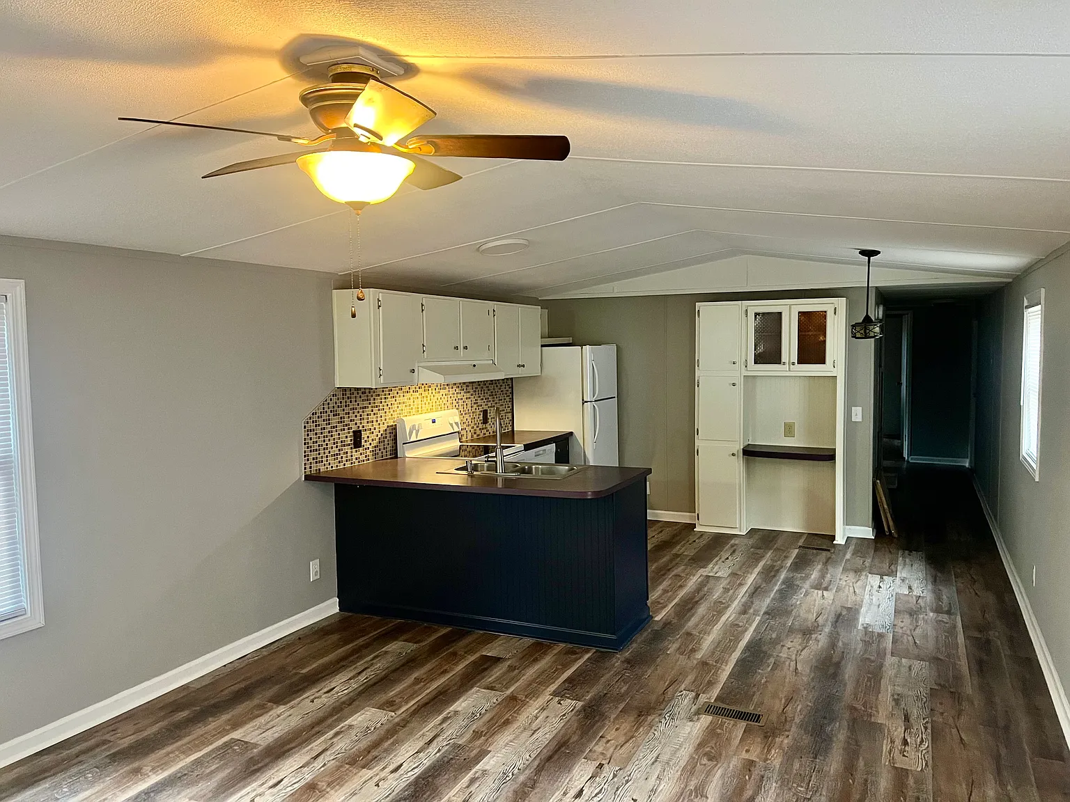 3 bed, 980 sqft, $1,350 — Photo 4