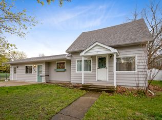 229 S Stott St, Genoa, IL 60135