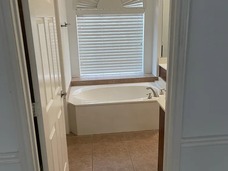 5304 Kathryn Dr — Photo 28