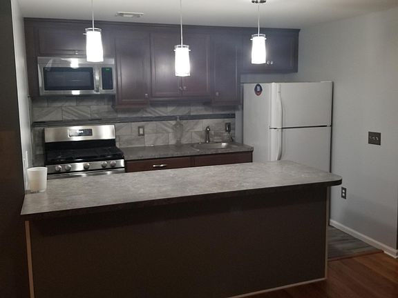 2nd image of 1-296 Halladay St #1
