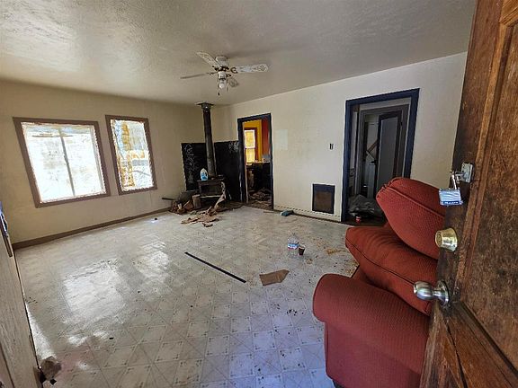 2nd image of 105 S 2nd St