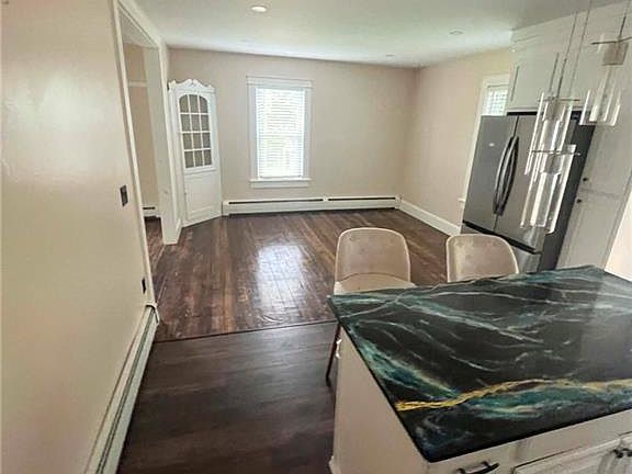 3rd image of 389 Sayles Ave #1