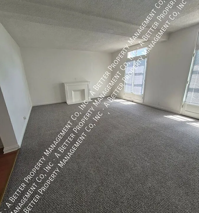 915 E Ocean Blvd #10