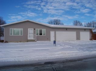 902 E Capitol Ave, Bismarck, ND 58501