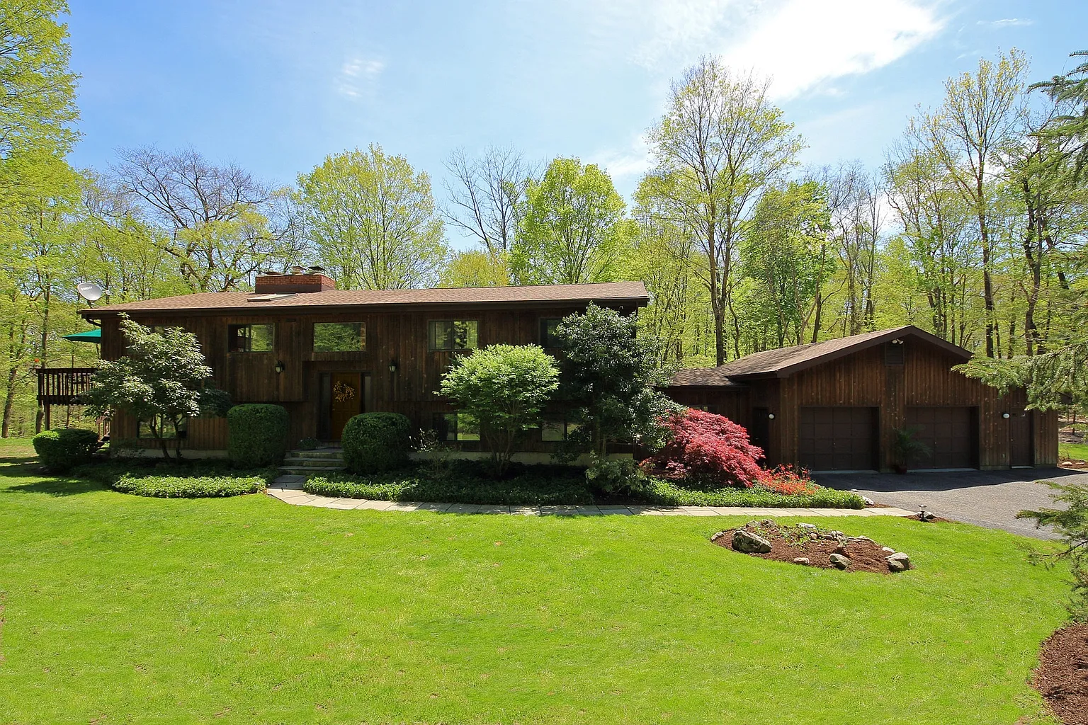 246 Florida Hill Rd photo 1