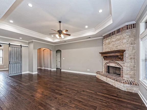 4th image of 443 Stone Manor Dr