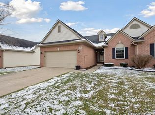 585 Snowfall Ct, Howell, MI 48843