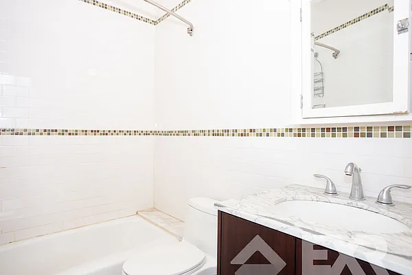 Rented by EXR | media 35