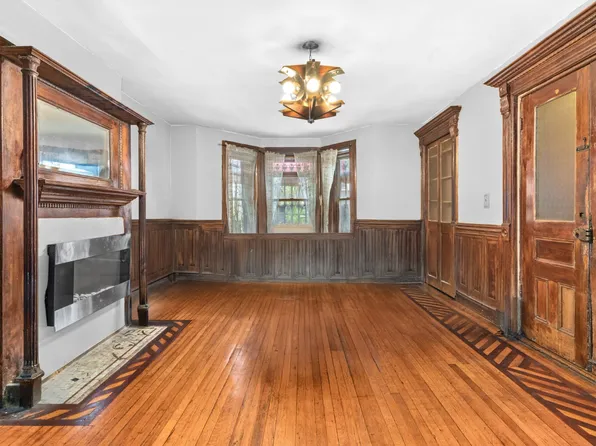 377 Mac Donough Street image 2 of 8