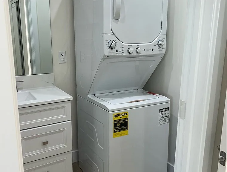 212 S Reeves Dr #4 — Photo 8