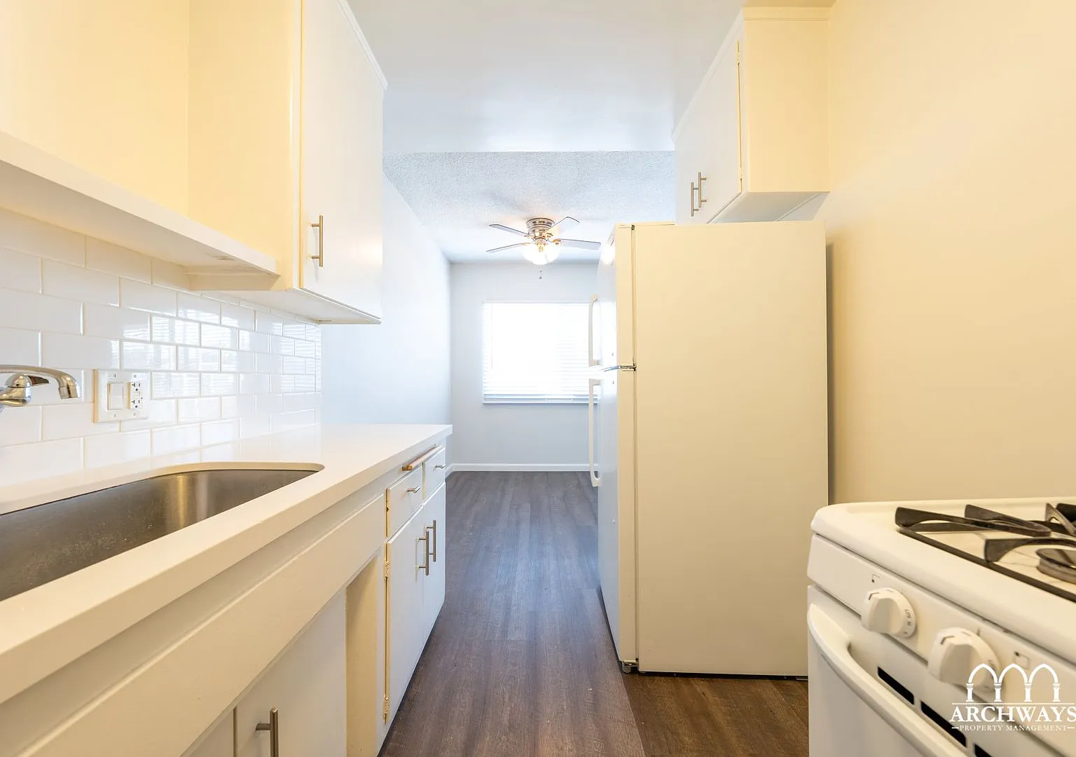 ~ Beautiful and Spacious 1 bd/1bath in Santa Monica ~ — Photo 1