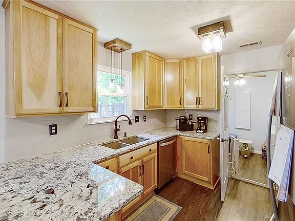 2nd image of 192 Hickorywood Ct