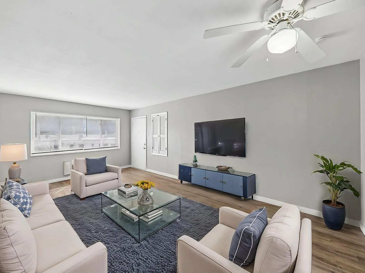 Northbrook Apartments — Photo 3