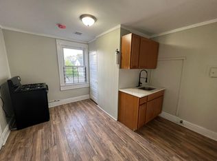 164 S 10th St #4, Newark, NJ 07107