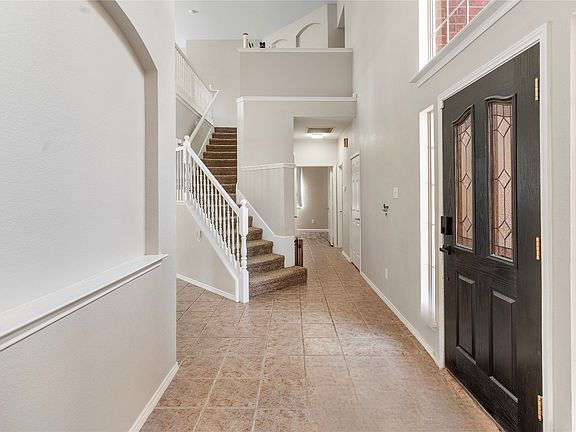 5th image of 1013 Larkspur Dr