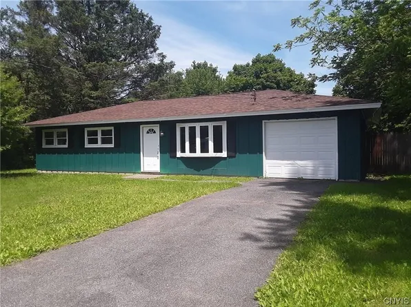 8137 Buena Vista Dr, Rome, NY 13440