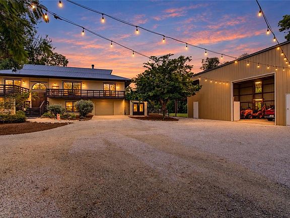 2nd image of 5710 Autumn Oaks LN
