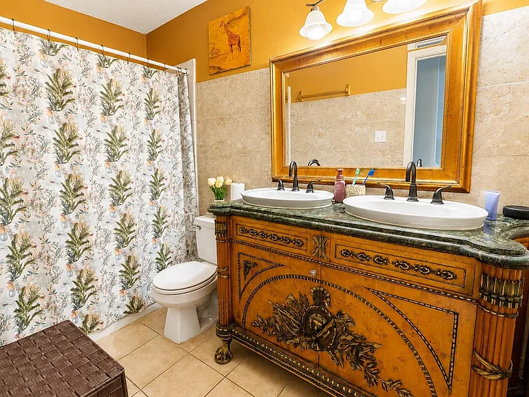 210 Windrift Ct — Photo 36