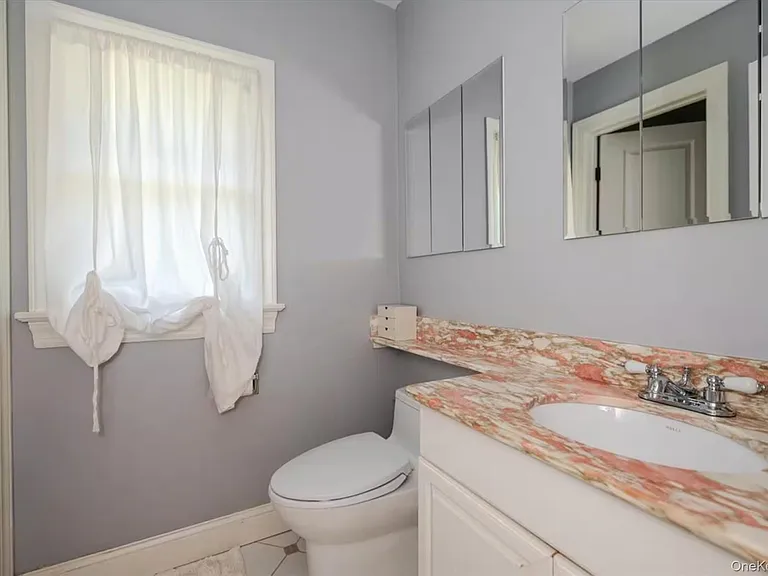 107 Puritan Dr — Photo 31