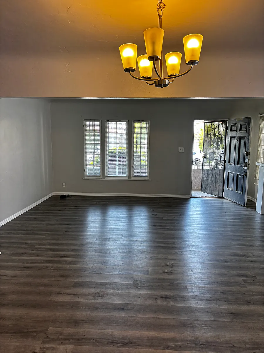 Building Photo - 1850 S Curson Ave #1850