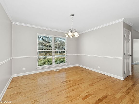 4th image of 838 W Trail Ct