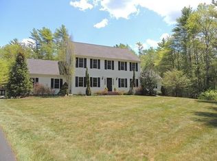 39 Haskell Ridge Rd, Rochester, MA 02770