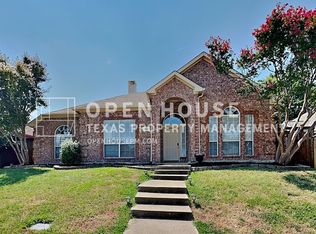 1332 Mustang Dr, Lewisville, TX 75067