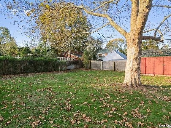 2nd image of 100 Terry Ct