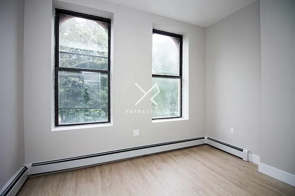 Rented by Yaffa Realty LLC | media 3