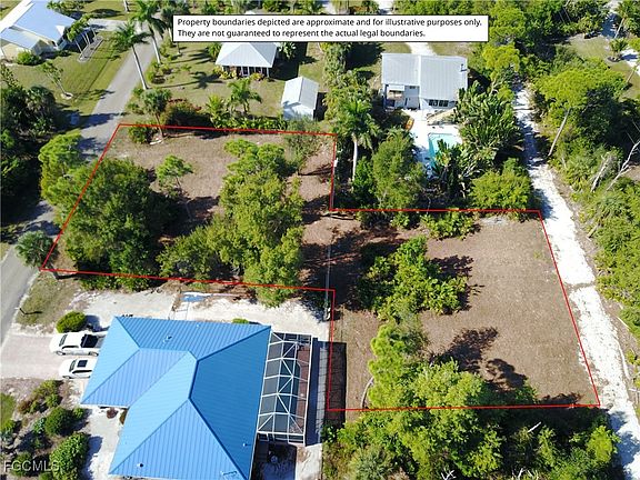 3rd image of 7472 Sundiet Blvd